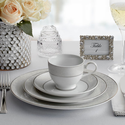 Dinnerware Set